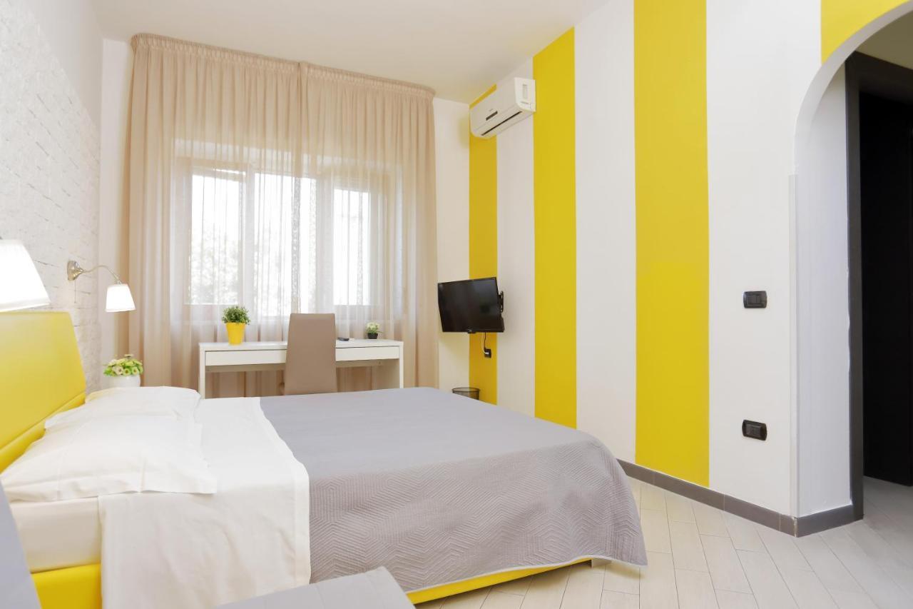 B&B Le Tre Isole Sorrento Esterno foto